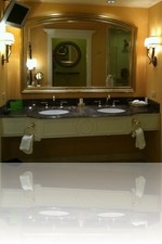 Venetian Las Vegas Bathroom Picture, it is very nice