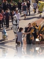 Street Performers in front of Ballys